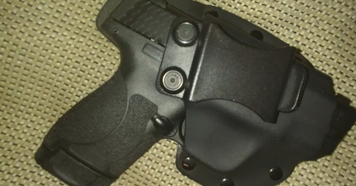 #DIGTHERIG – Brandon and his Smith & Wesson M&P Shield M2.0 in a Custom Holster